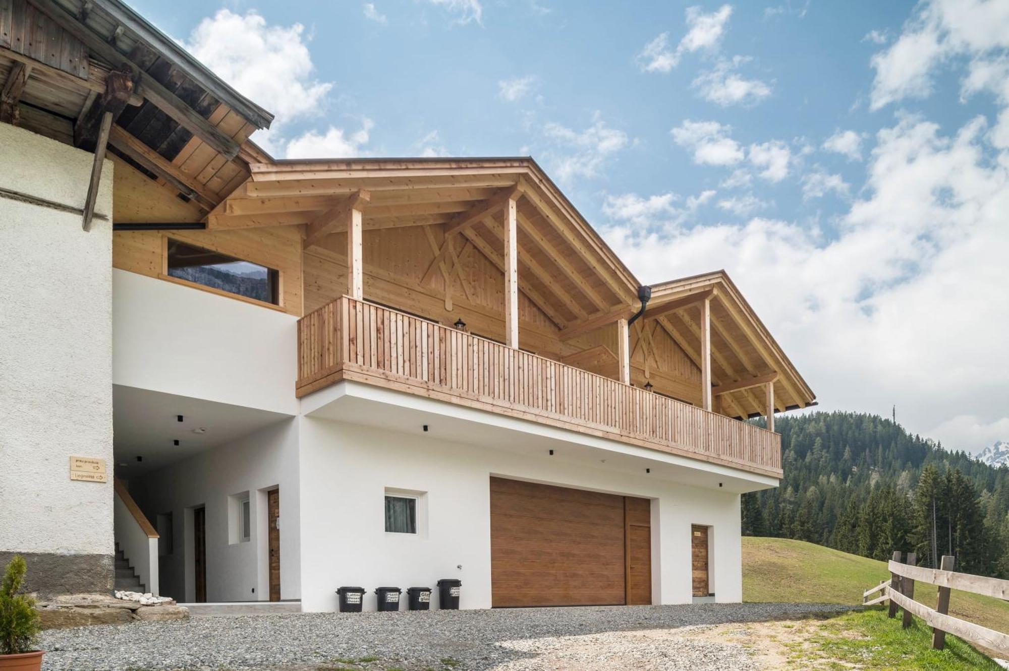 Blosegghof Bergchalets Waldblick Racines Eksteriør billede