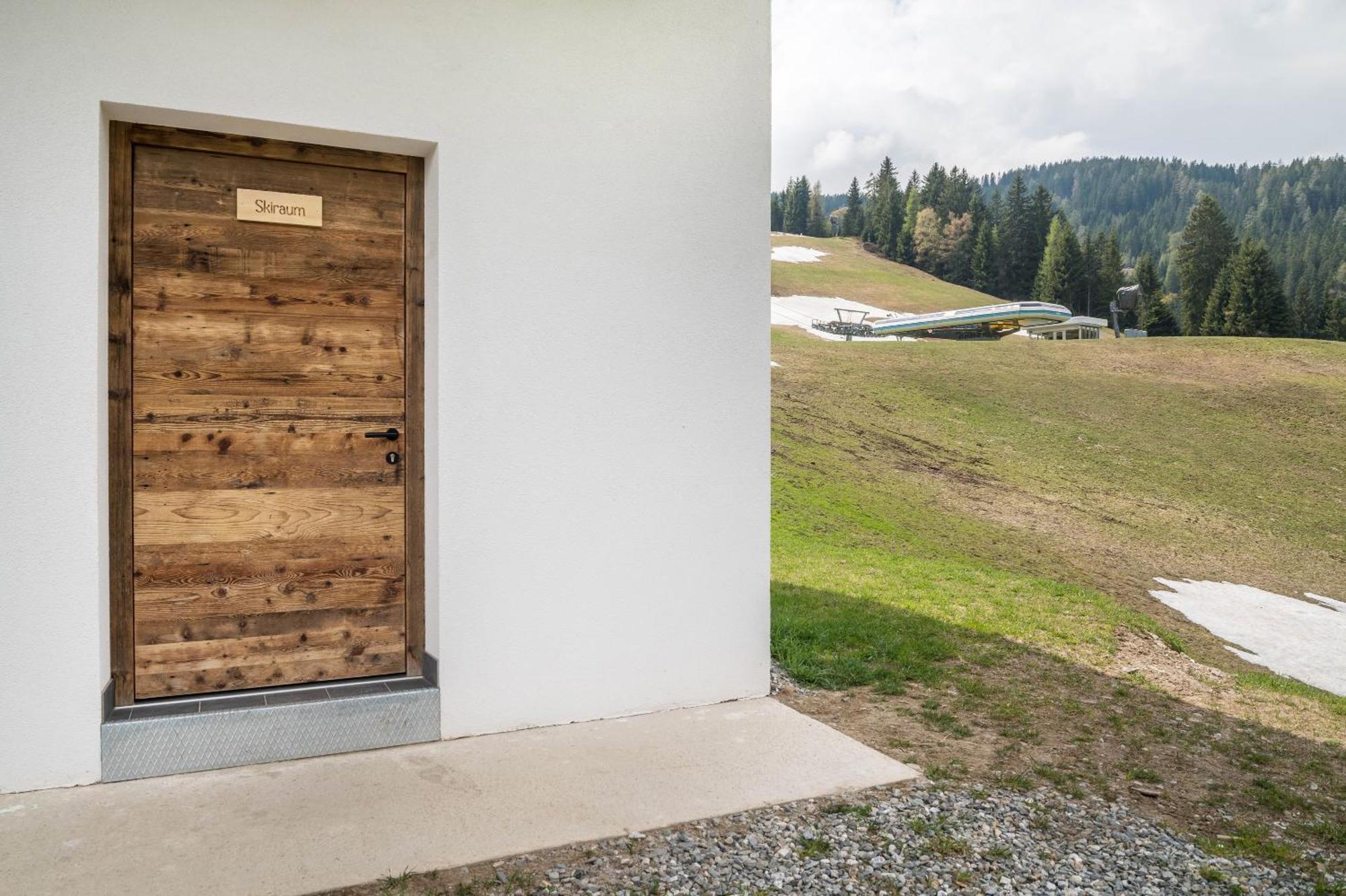Blosegghof Bergchalets Waldblick Racines Eksteriør billede
