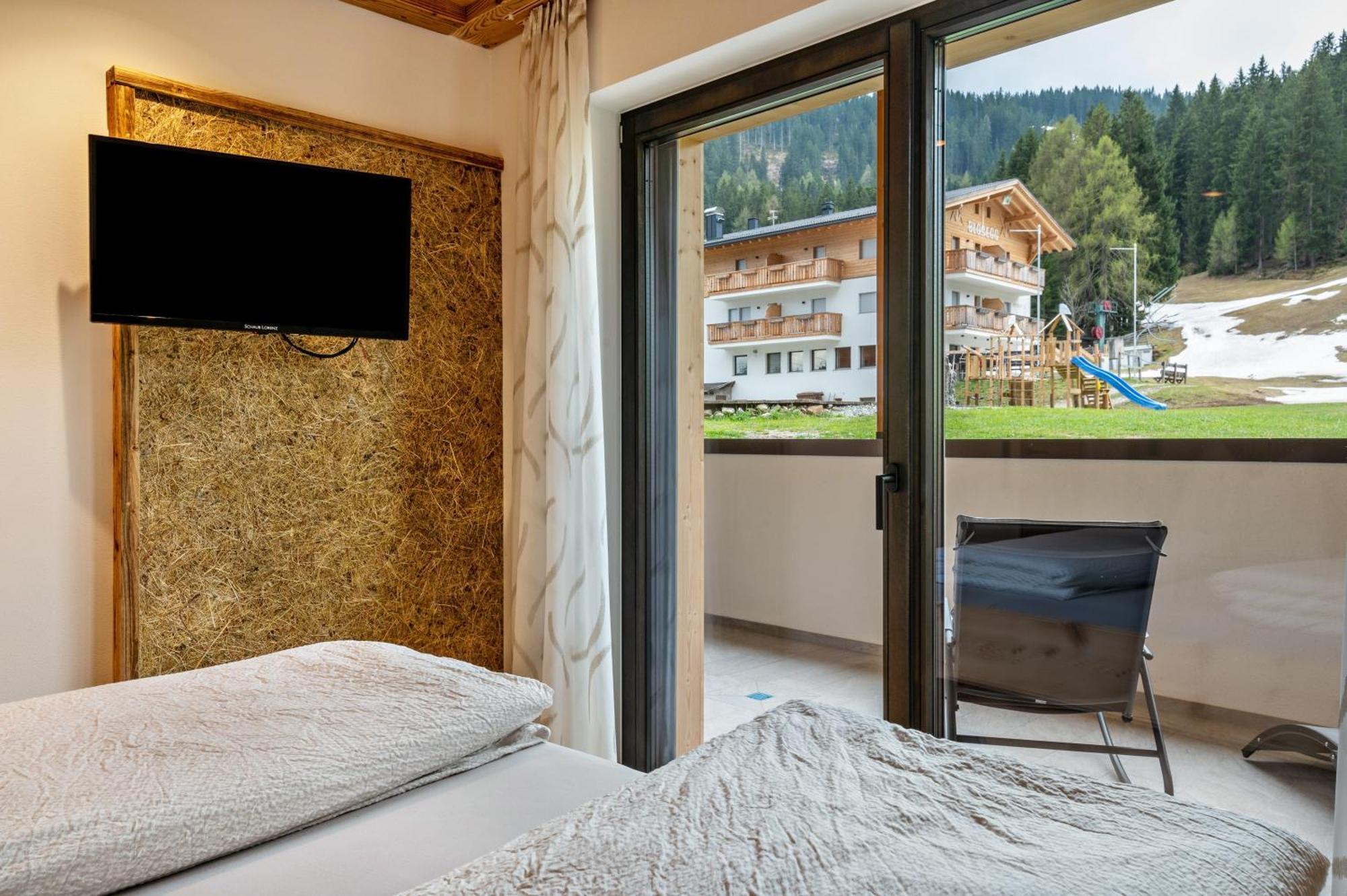 Blosegghof Bergchalets Waldblick Racines Eksteriør billede