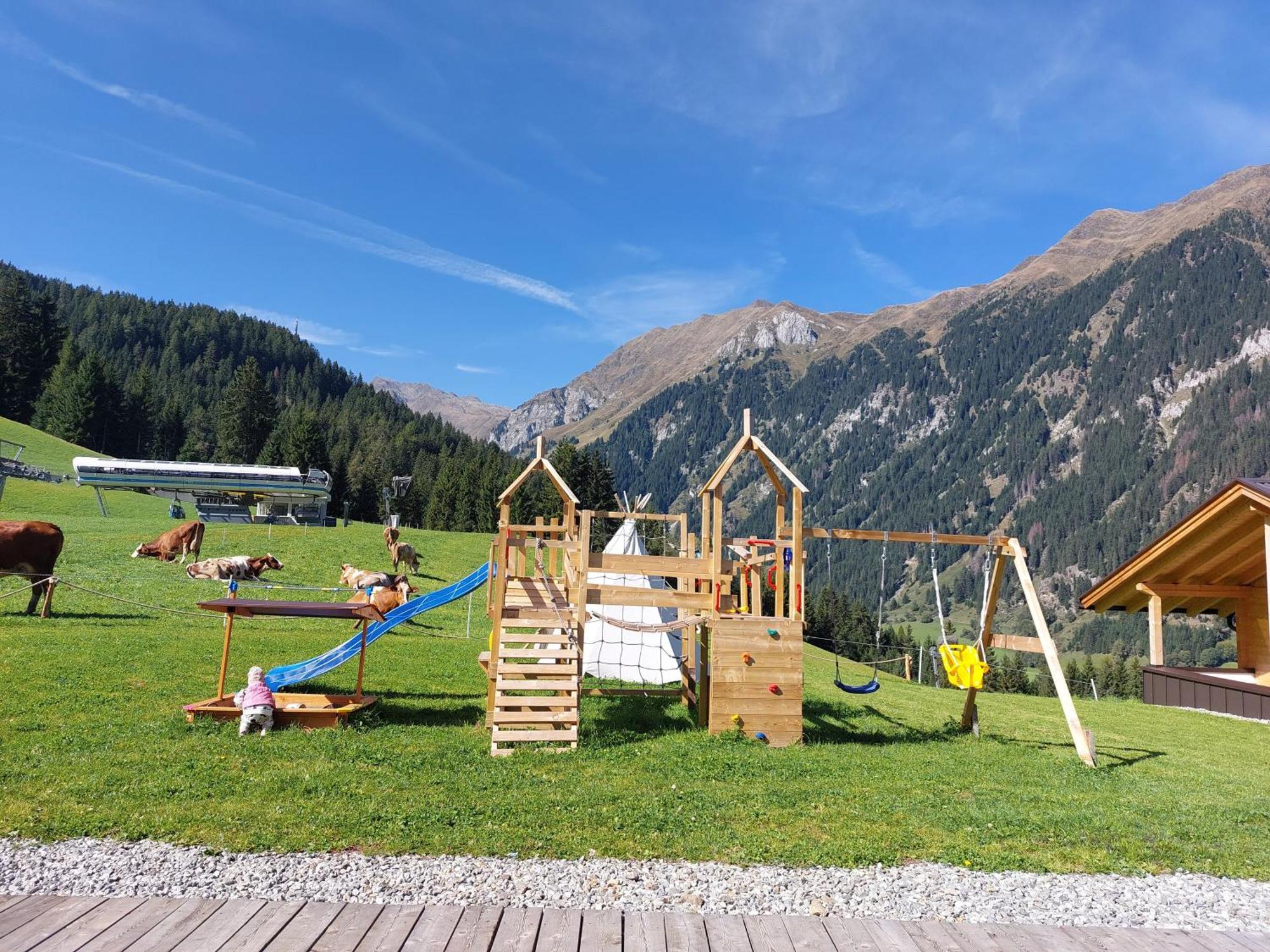 Blosegghof Bergchalets Waldblick Racines Eksteriør billede